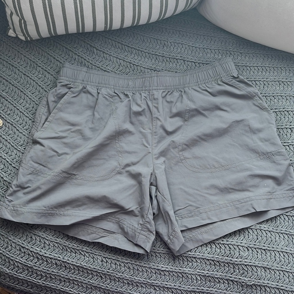 Columbia Women’s XS Gray Outdoors Shorts